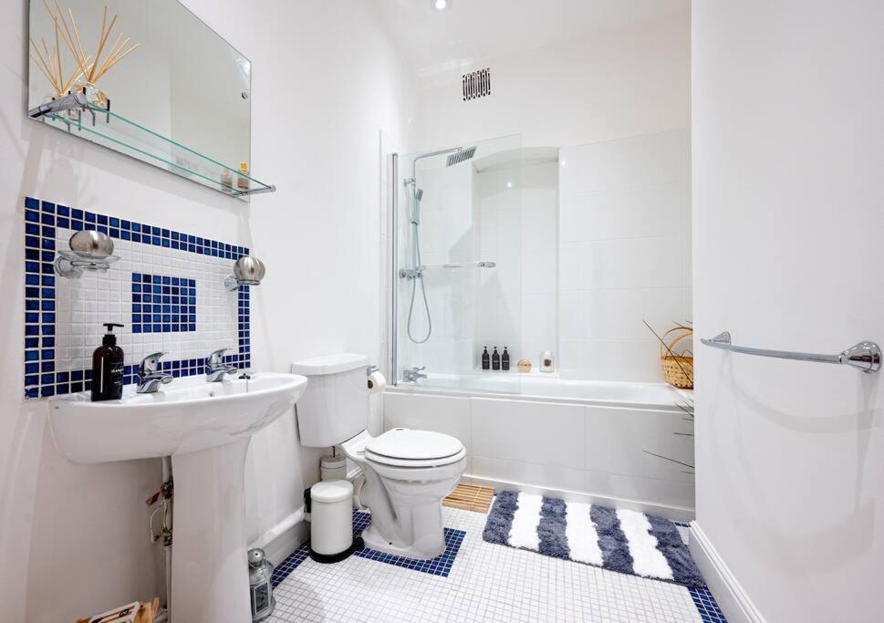 Cosy Flat In Central Ldn Payment To The Host Appartement Londen Buitenkant foto