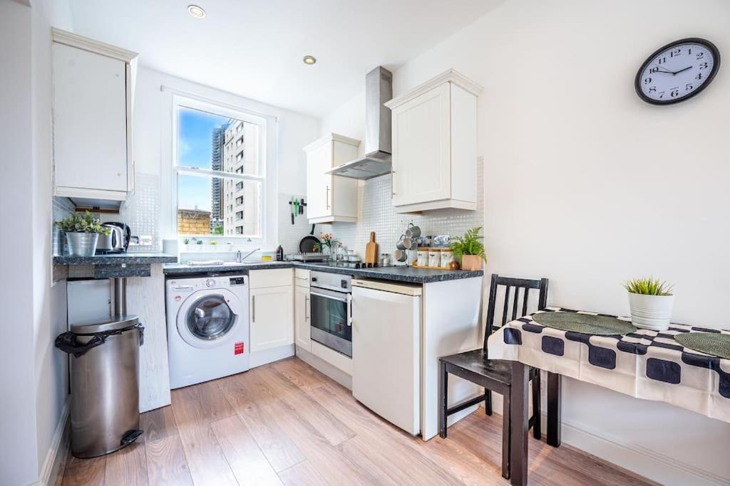 Cosy Flat In Central Ldn Payment To The Host Appartement Londen Buitenkant foto